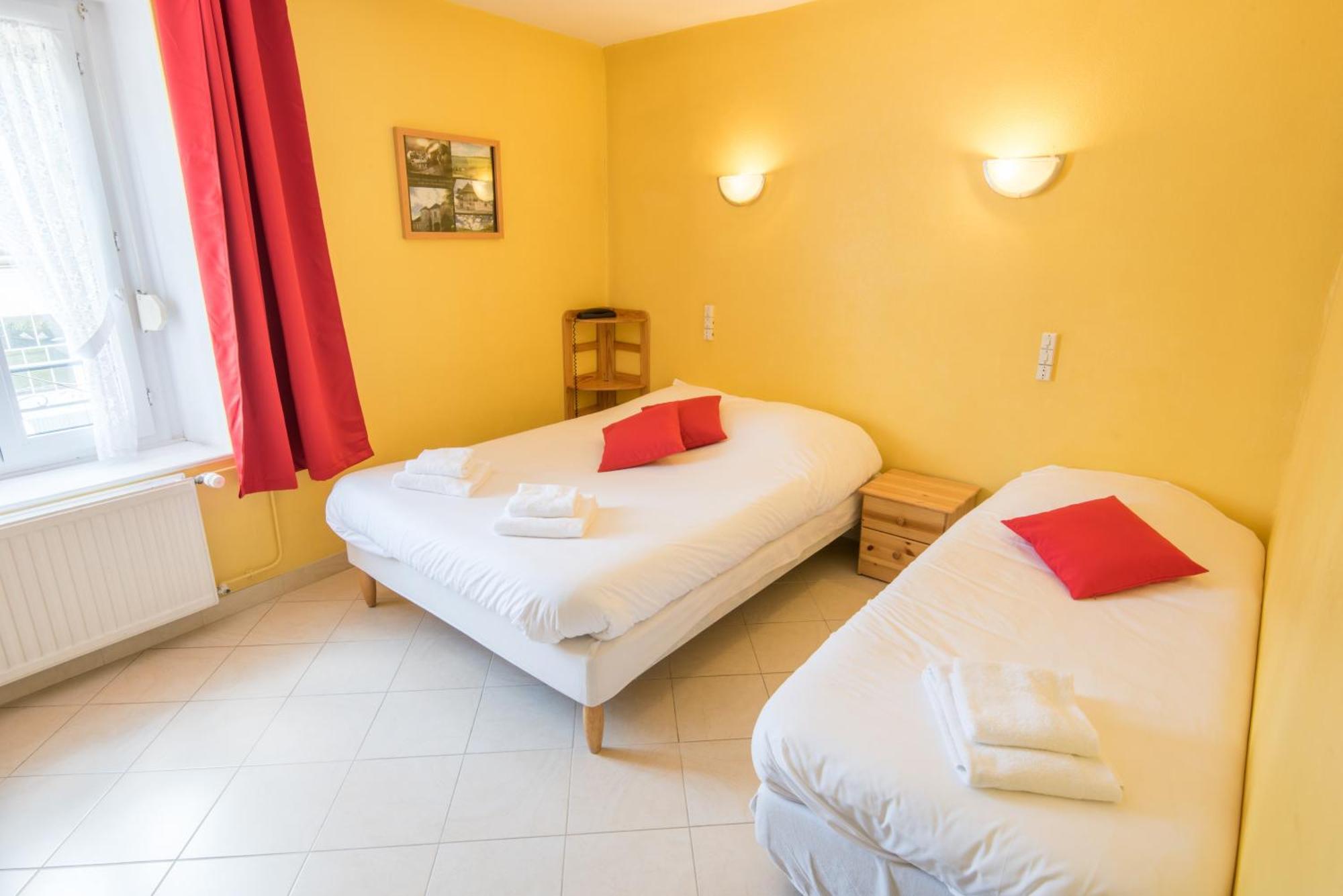 Logis Auberge De La Plaine La Rothière Exteriör bild